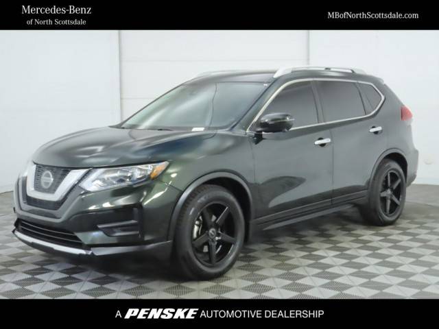 2019 Nissan Rogue SV FWD photo