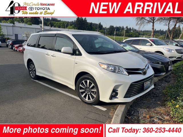 2019 Toyota Sienna XLE AWD photo