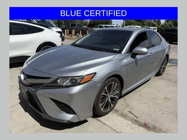 2019 Toyota Camry SE FWD photo