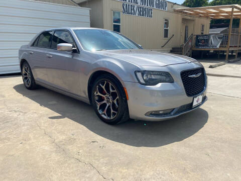 2018 Chrysler 300 300S RWD photo