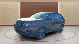 2019 Nissan Pathfinder SV 4WD photo