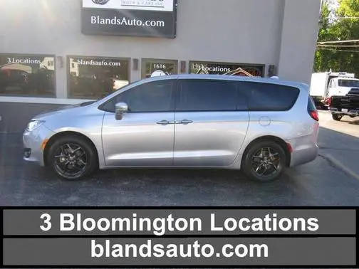 2019 Chrysler Pacifica Minivan Touring Plus FWD photo