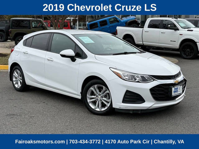 2019 Chevrolet Cruze LS FWD photo