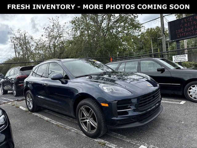 2019 Porsche Macan  AWD photo