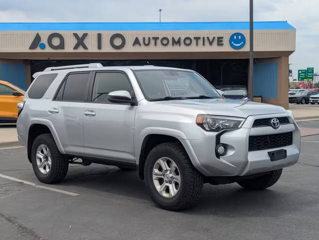 2018 Toyota 4Runner SR5 4WD photo