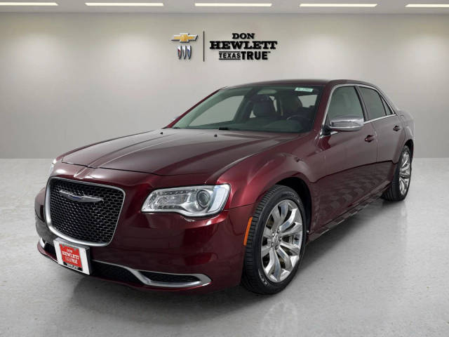 2019 Chrysler 300 Touring RWD photo