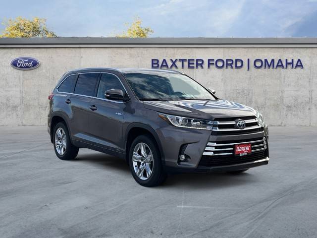 2019 Toyota Highlander Hybrid Limited AWD photo