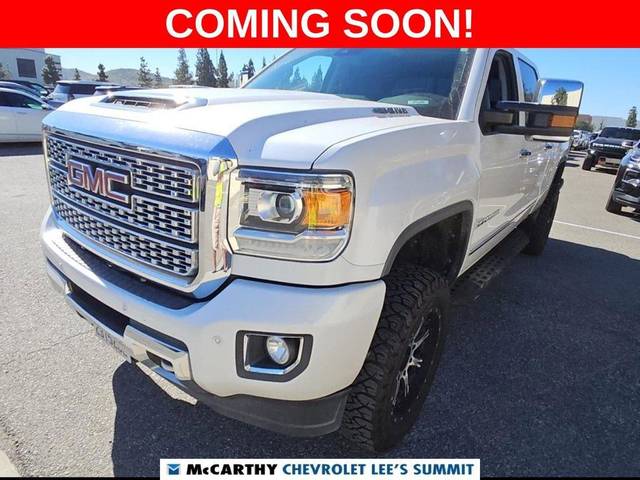 2019 GMC Sierra 2500HD Denali 4WD photo