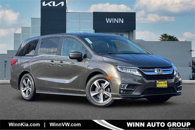 2019 Honda Odyssey Touring FWD photo