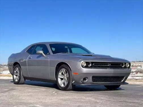 2018 Dodge Challenger SXT RWD photo