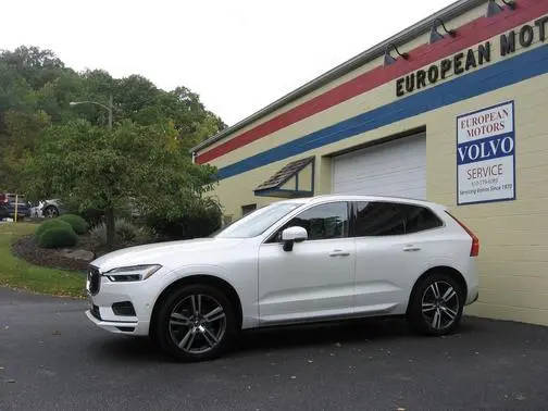 2019 Volvo XC60 Momentum AWD photo
