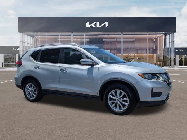 2019 Nissan Rogue SV FWD photo
