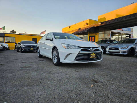 2015 Toyota Camry SE FWD photo