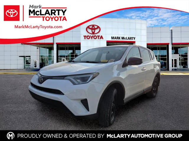 2018 Toyota RAV4 LE AWD photo
