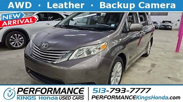 2015 Toyota Sienna Ltd AWD photo