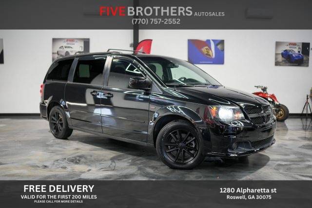 2017 Dodge Grand Caravan GT FWD photo