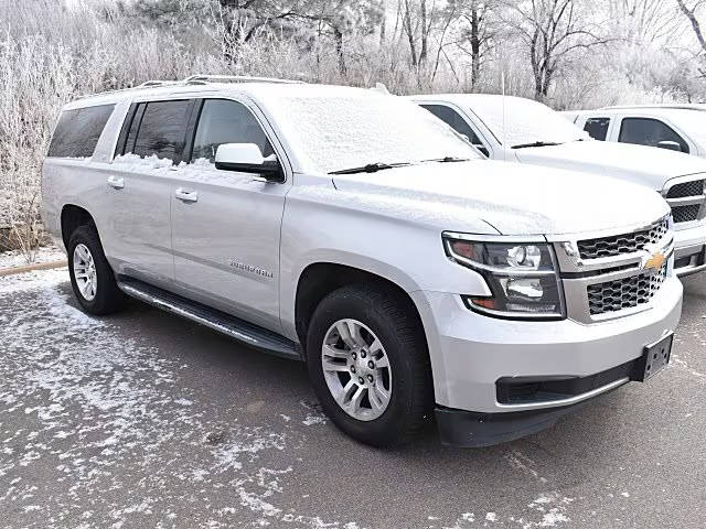 2018 Chevrolet Suburban LT 4WD photo