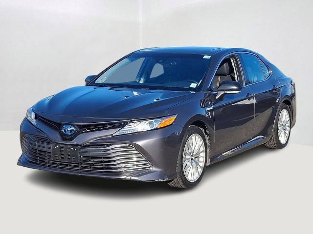 2019 Toyota Camry Hybrid XLE FWD photo