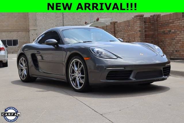 2019 Porsche Cayman  RWD photo