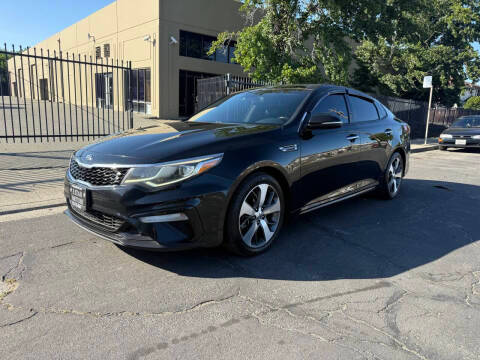 2019 Kia Optima S FWD photo