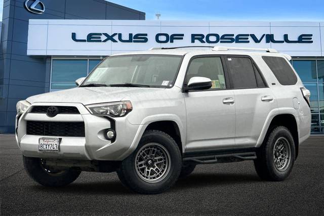 2018 Toyota 4Runner SR5 4WD photo