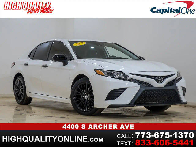 2019 Toyota Camry SE FWD photo