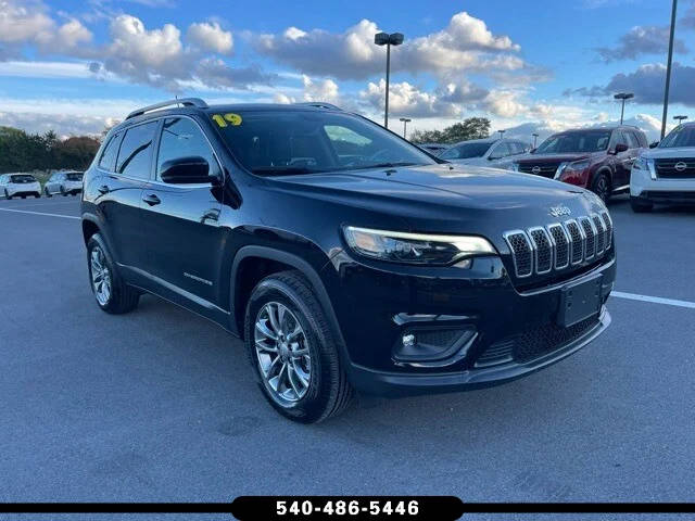 2019 Jeep Cherokee Latitude Plus 4WD photo