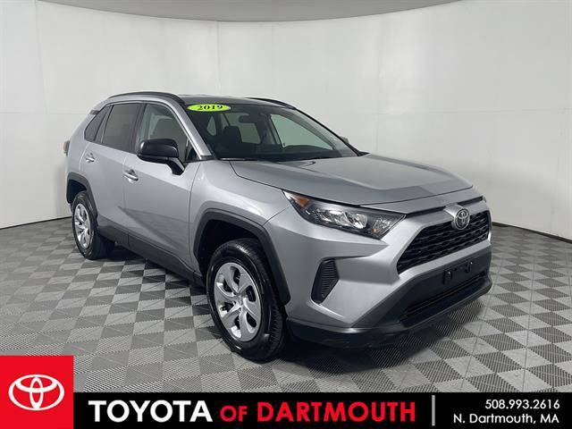 2019 Toyota RAV4 LE AWD photo