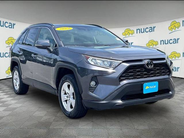 2019 Toyota RAV4 XLE AWD photo