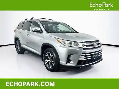 2019 Toyota Highlander LE FWD photo
