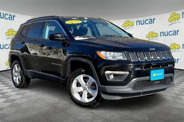 2019 Jeep Compass Latitude 4WD photo