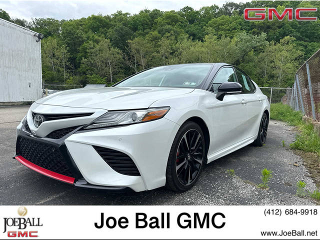 2019 Toyota Camry XSE FWD photo