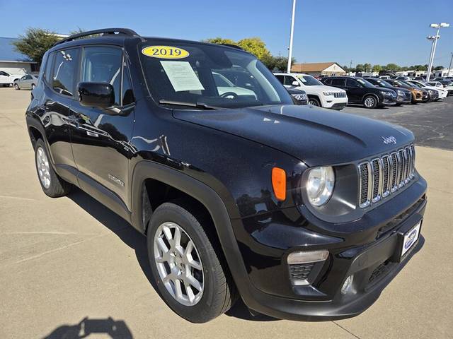 2019 Jeep Renegade Latitude 4WD photo