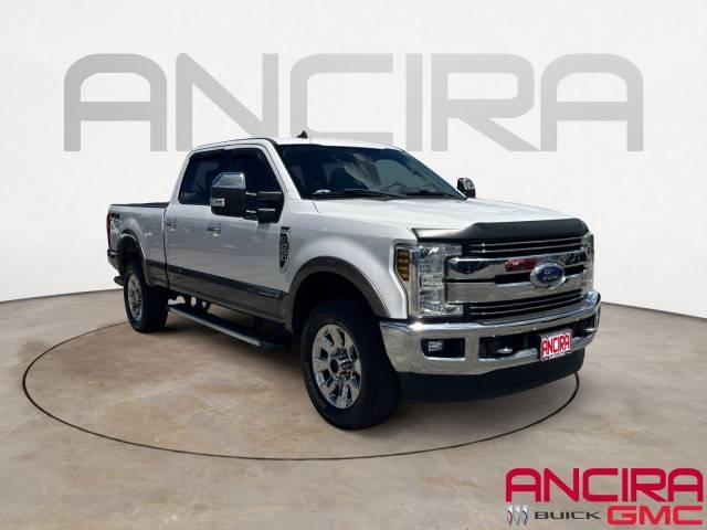 2019 Ford F-250 Super Duty LARIAT 4WD photo