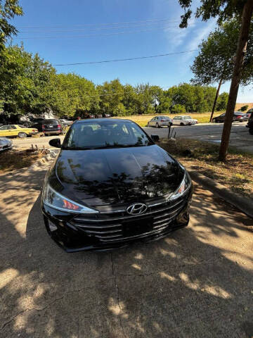 2019 Hyundai Elantra SEL FWD photo