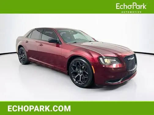 2019 Chrysler 300 Touring RWD photo