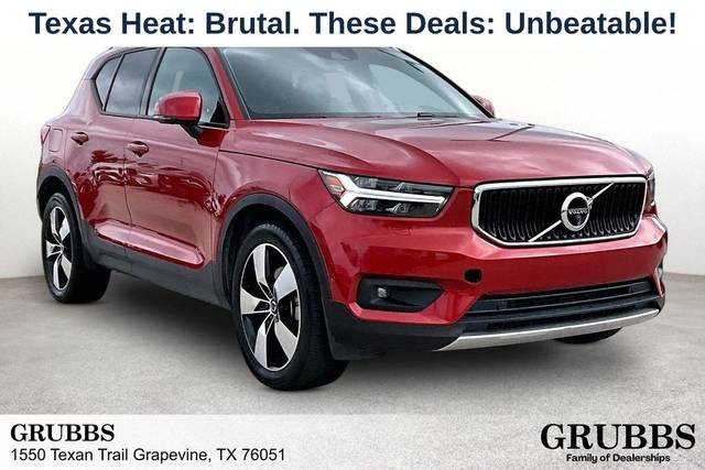 2019 Volvo XC40 Momentum AWD photo