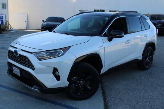 2019 Toyota RAV4 Hybrid XSE AWD photo
