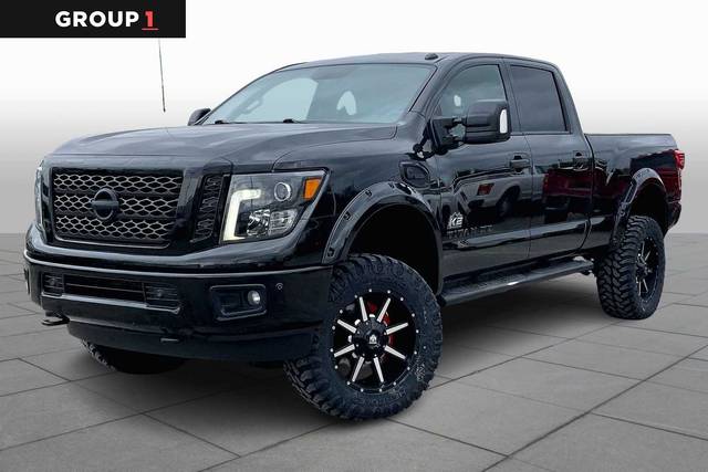 2019 Nissan Titan XD SV 4WD photo