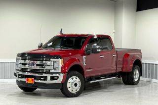 2019 Ford F-450 Super Duty LARIAT 4WD photo