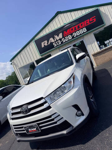 2019 Toyota Highlander LE Plus AWD photo
