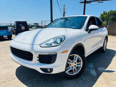 2016 Porsche Cayenne  AWD photo