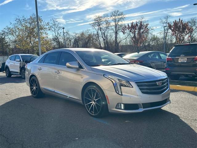 2018 Cadillac XTS Luxury FWD photo