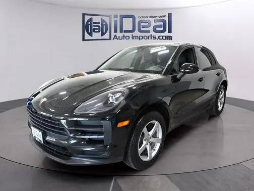 2019 Porsche Macan AWD photo