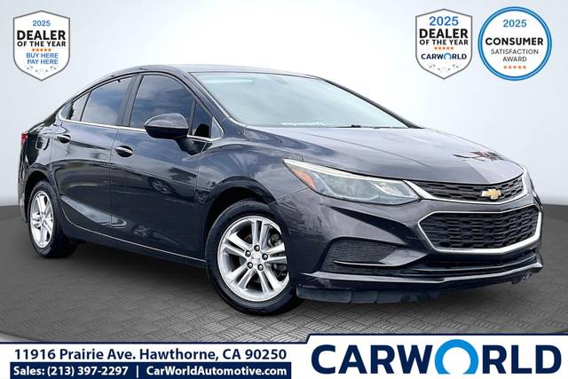 2017 Chevrolet Cruze LT FWD photo