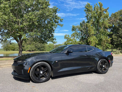 2019 Chevrolet Camaro 1LT RWD photo