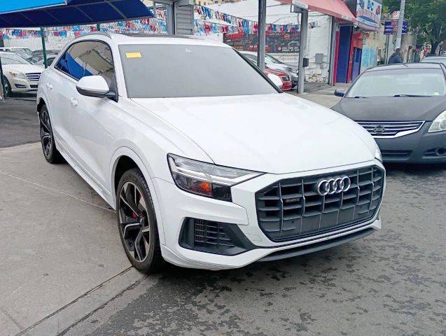 2019 Audi Q8 Premium AWD photo