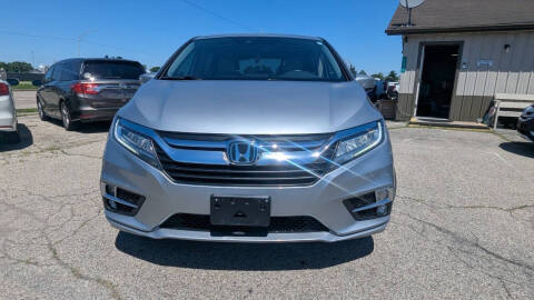 2019 Honda Odyssey Touring FWD photo