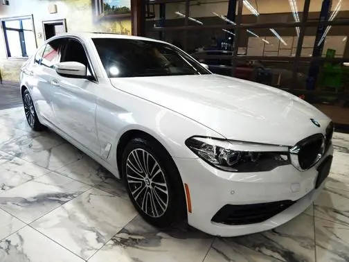 2019 BMW 5 Series 530i xDrive AWD photo