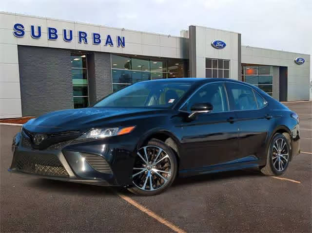 2019 Toyota Camry SE FWD photo